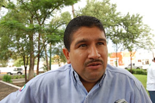 ROBERTO KARLO VILLANUEVA CONTRERAS.jpg