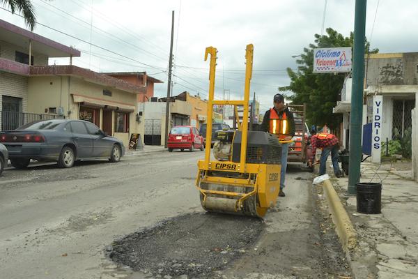 La Capital | Avanza Programa Emergente De Bacheo En La Ciudad