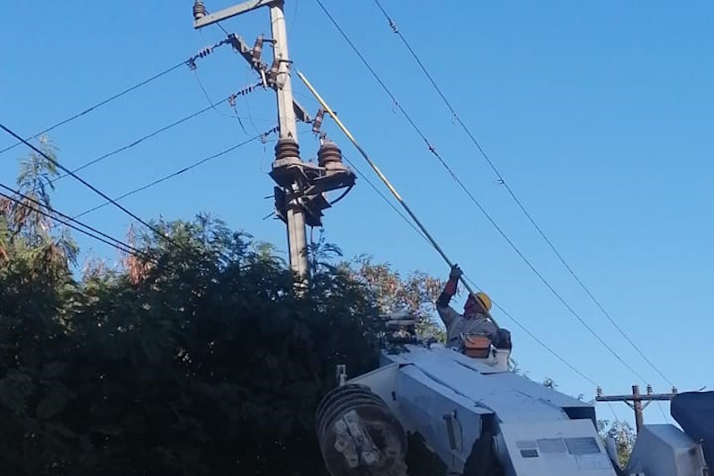 cuadrilla de CFE electricidad.png