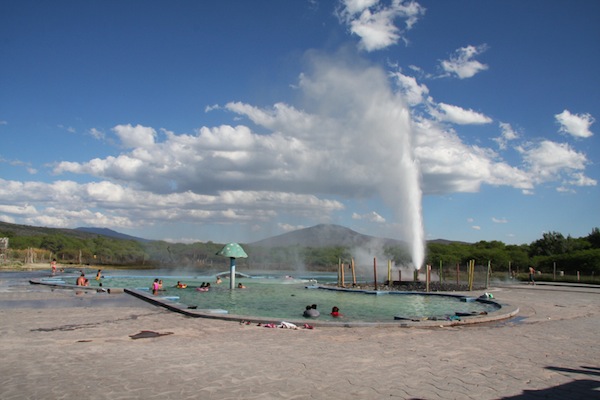 Balneario_termal_en_el_g_iser_de_Ixtl_n_de_los_hervores_Juan_Carlos_Zamudio_.jpg