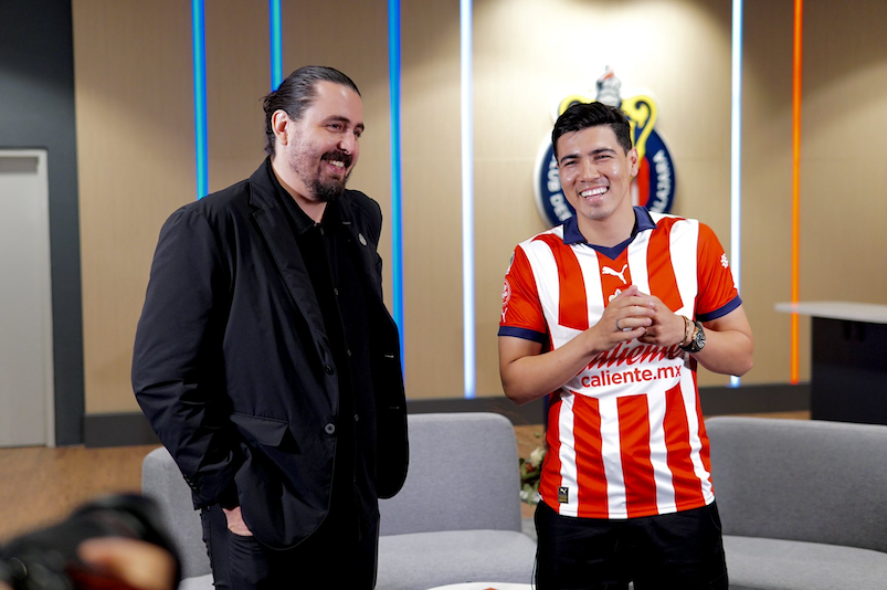 Erick gutierrez y amaury vergara CHIVAS.png