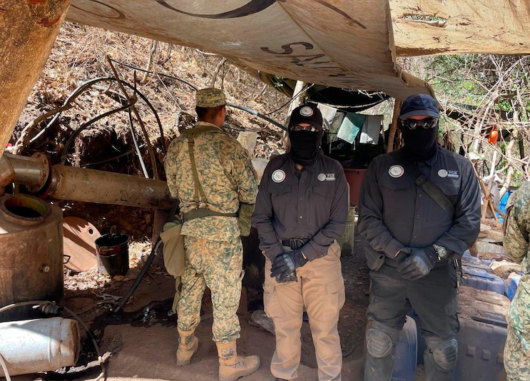 FEDERALES DESMANTELAN NARCOLABORATORIO DURANGO.png
