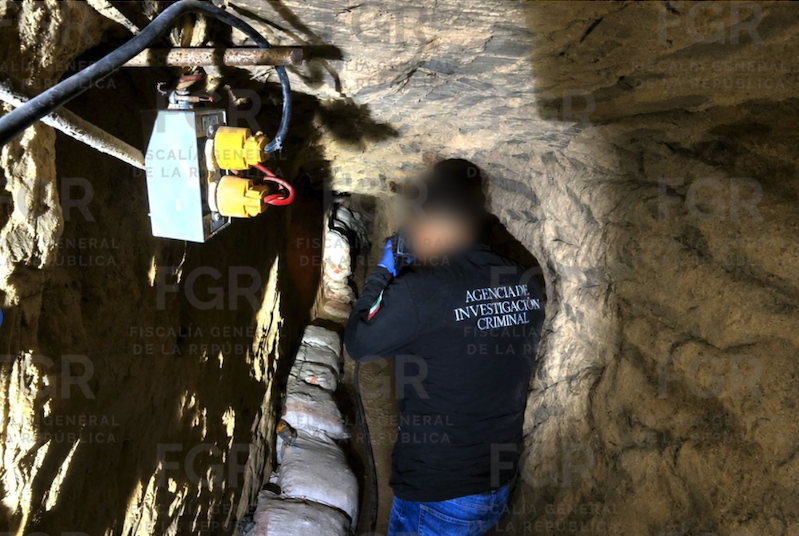 FGR asegura túnel conectado a poliducto de Pemex  santa catarina nl .png
