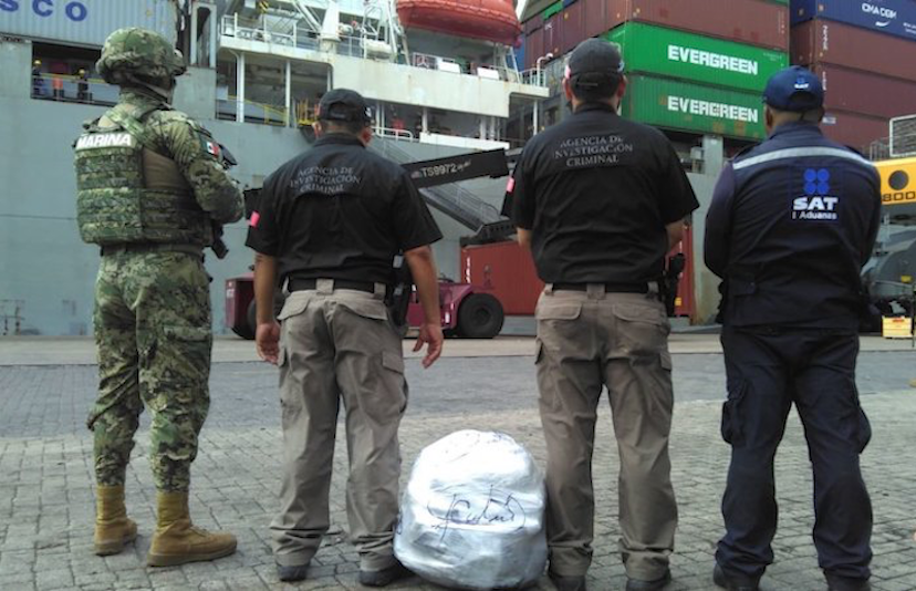 MANZANILO puerto aduana  policias y militares 1.png