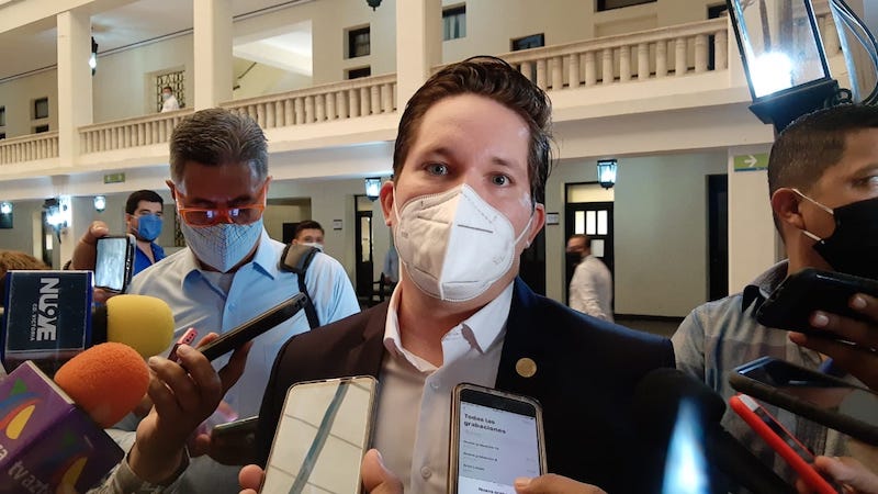 Mario Ramos dip PAN.jpg