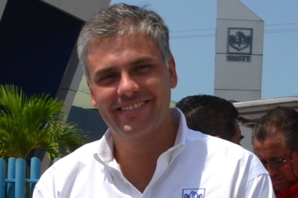 Sergio Zertuche RomeroISSSSTEE.JPG