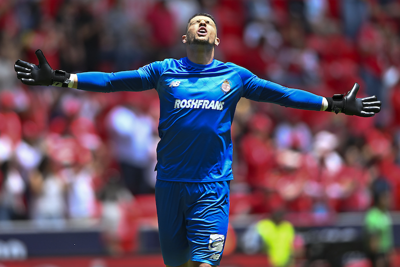 Tiago Volpi portero de toluca 1.png
