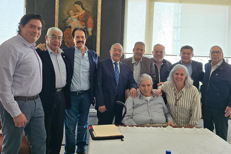 carlos aceves del olmo CTM lider nacional 1.png