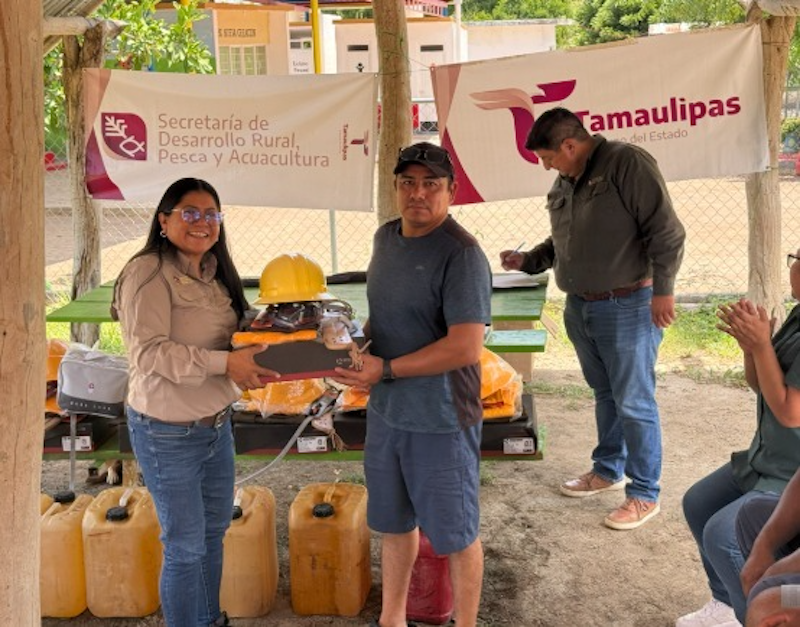 equipo de protección a combatientes del municipio de Llera SRU (3).png
