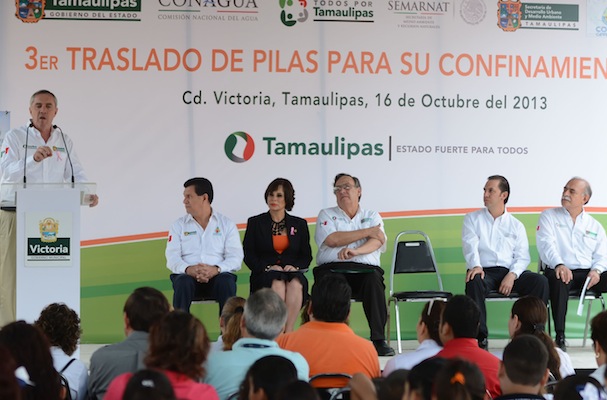 La Capital | Entrega Alcalde Equipo De Trabajo A Empleados De Limpieza ...