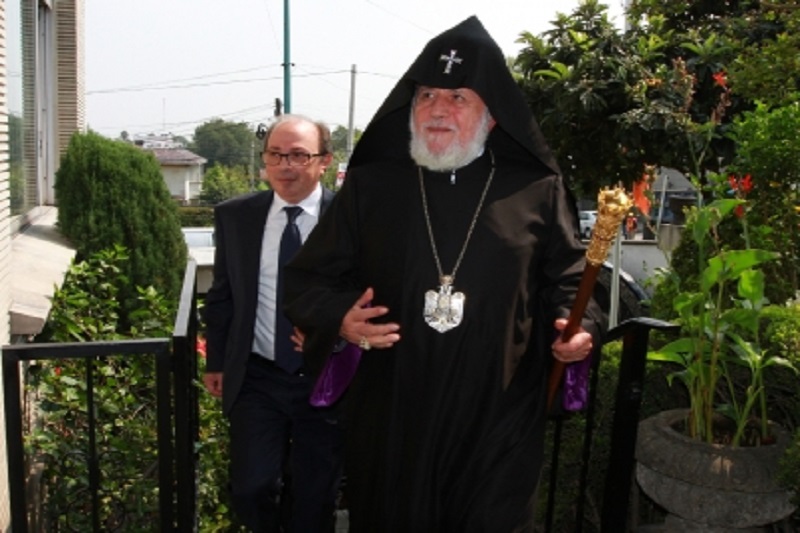 La Capital Karekin II Bendice A Los Afectados Por Sismo En Mexico