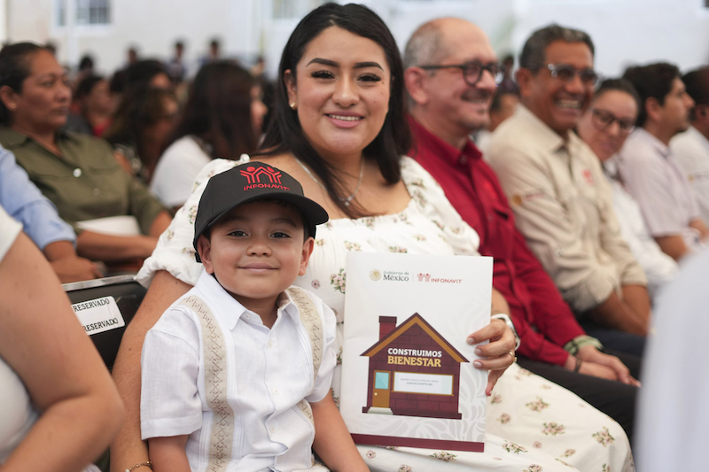 mama y niño_Vivienda_para_el_Bienestar_Tuxtla_Gutie_rrez_24_HC.png