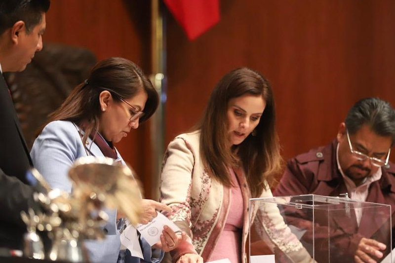 senado cuenta votos de eleccion.png